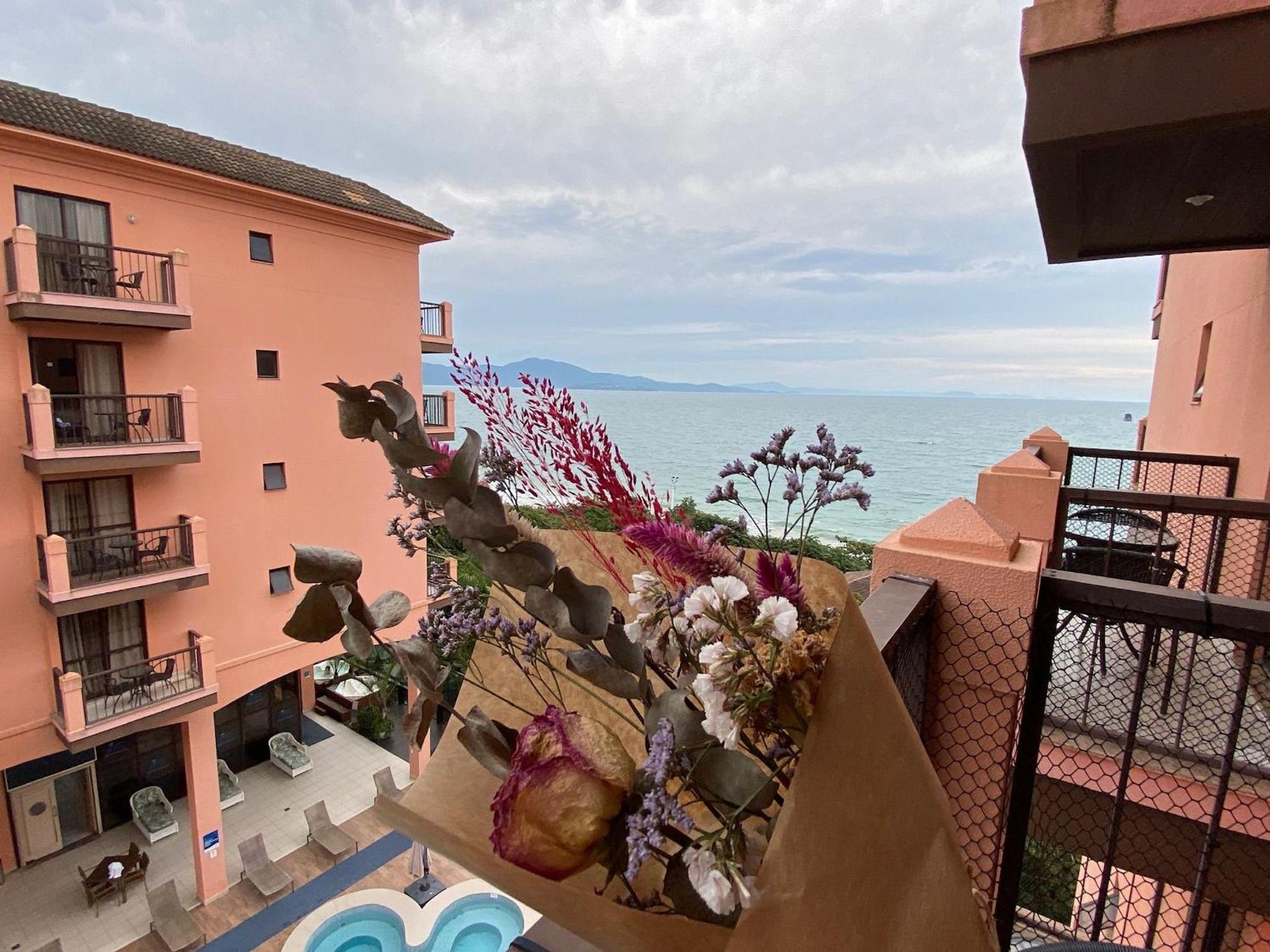 Resort pé na areia - Studios direto com proprietário JBVJR Florianópolis Esterno foto